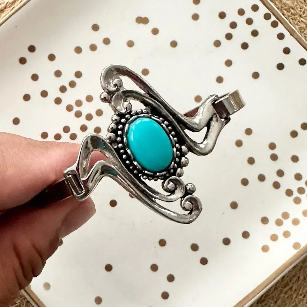 Ege 90 Silver Tone Turquoise Oval Stone Swirl Scroll Hinge Hook Clasp Bracelet